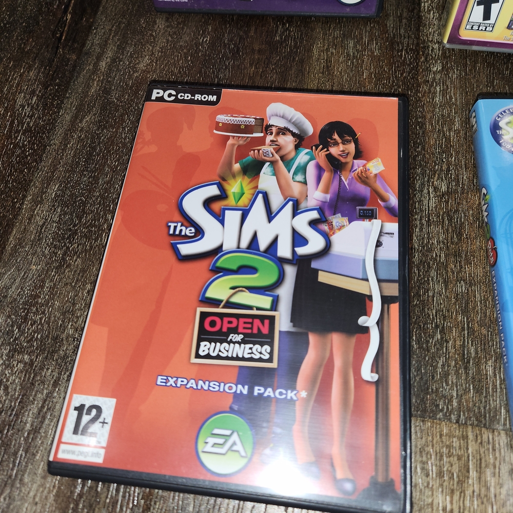 The Sims 2 and 3 PC Game Collection - Picture 10 of 13